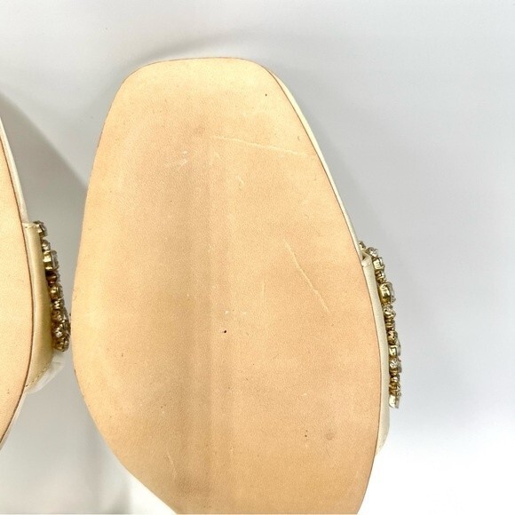Badgley Mischka Size 10 Ivory Satin Jeweled Block Heels Wedding Shoes Sandals - Picture 10 of 12